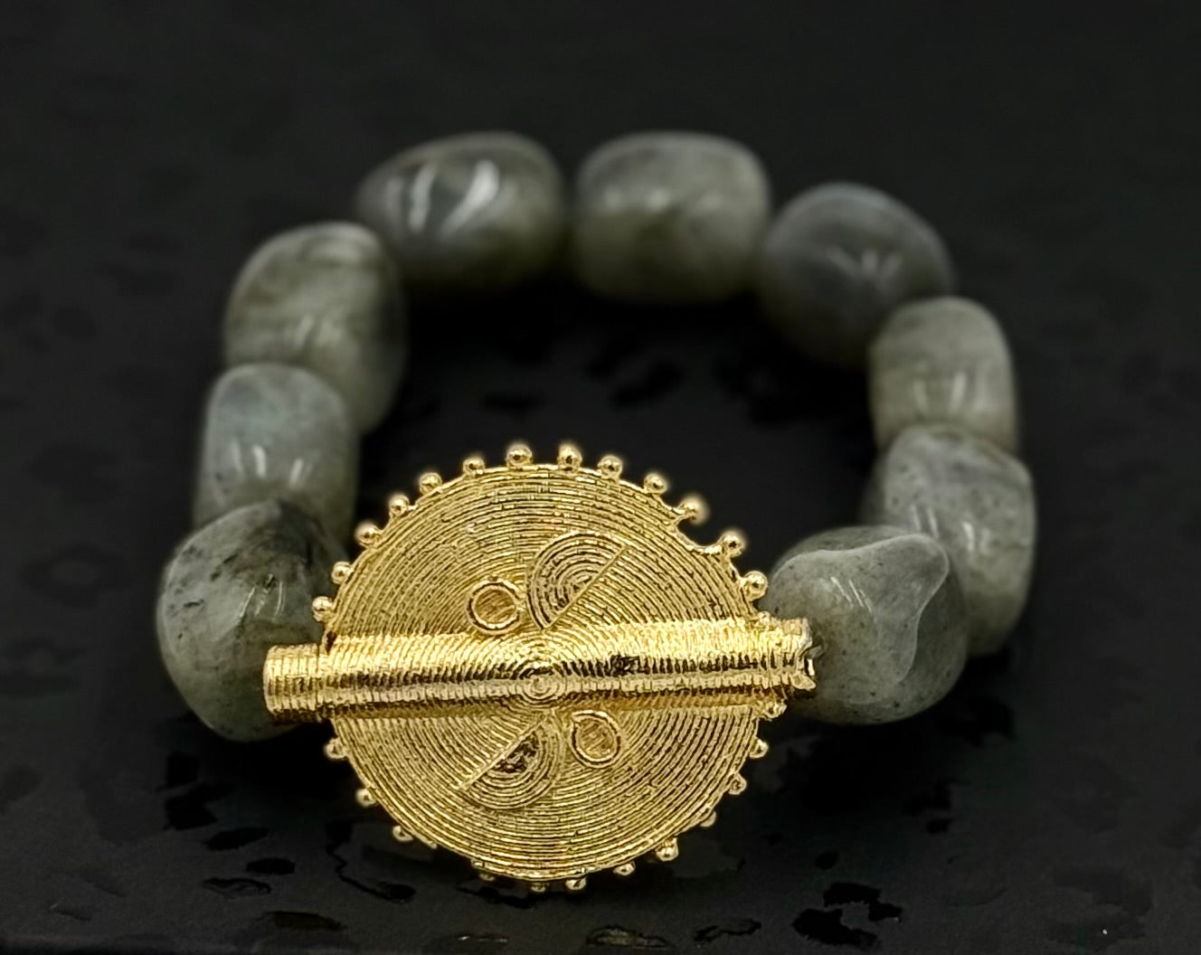 Stone and Bronze Grande Bracelet